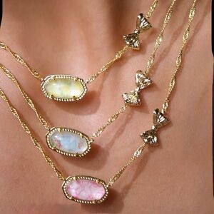 Kendra Scott LoveShackFancy Gold bow
Pendant Necklaces